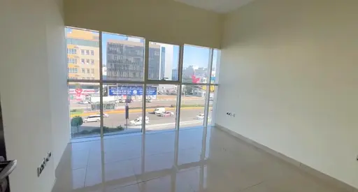 شقة غرفة وصالة للإيجار في شارع النجدة | موقع مميز | جاهزة للسكن
