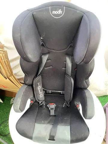 My used high-back toddler car seat — harness included, needs cleaning