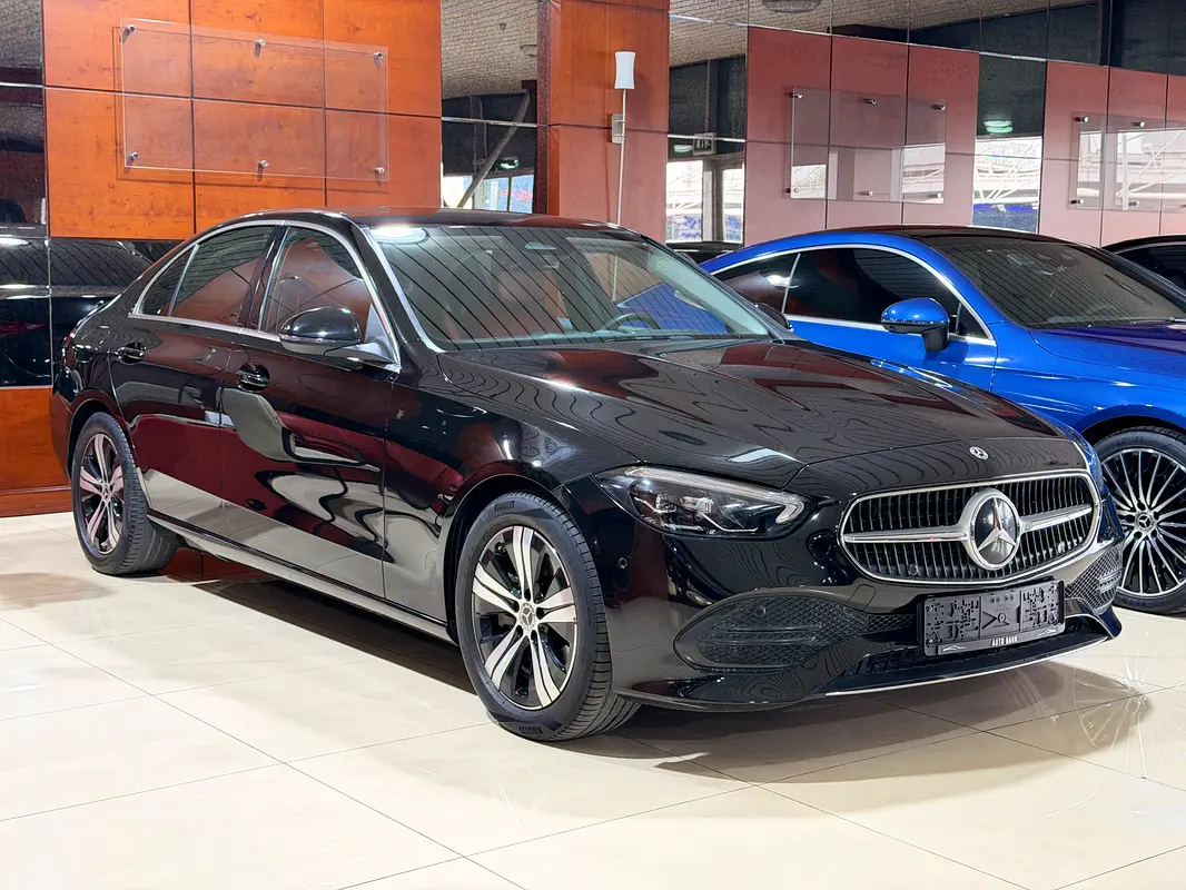 Mercedes-Benz C-Class 2022 — photo 1 of 9