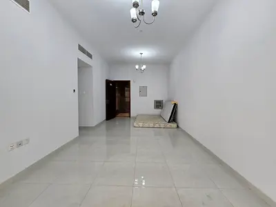 أجمل الشقق وأقل الأسعار للإيجار السنوي في النعيمية 1 – عجمان ✨🏡  💰 فرصة لا تُفوّت 💰 🛏️ شقة غرفتين وصالة بمساحة كبيرة جداً  🚿 2 حمام + غرفة ماستر