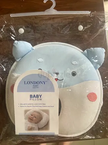 Baby pillow like new
