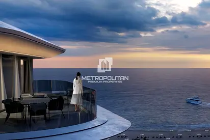 2 Bed Plus Study | Prime Location | Beachfront