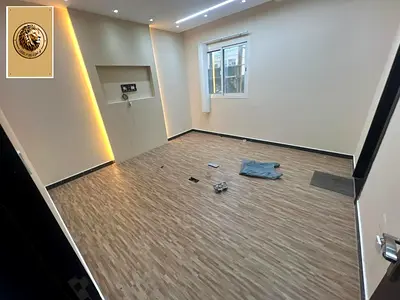 فرصة رائعة للسكن العائلي في موقع استراتيجي ومميز، شقة بتصميم واسع وتشطيبات ممتازة توفر لك الراحة والخصوصية.