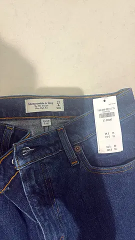 Abercrombie 90s Ultra High Jeans - Brand New with Tags