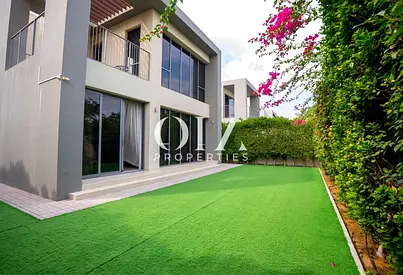 فيلا سيدرا 1 من 4 غرف نوم | حديقة ذات مناظر طبيعية | تصميم مفروش بمخطط مفتوح