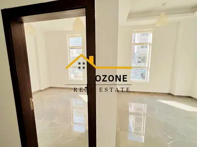 Wow very good apartmemt one bhk cantral ac good location easy exit to dubai