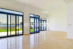 Fully renovated | Beach access | Sea view