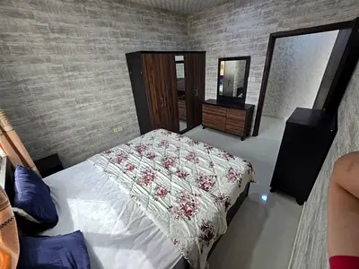 فرصة مميزة غرفة وصالة للإيجار الشهري في الجرف 3 عجمان موقع ممتاز بجوار الأكاديمية وقريب من السوق الصيني ومركز القبائل مع سهولة الوصول إلى جميع الخدمات