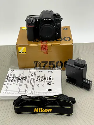 D7500 Cannon Camera