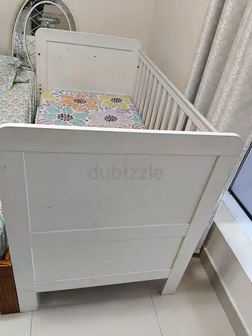 White wooden baby crib (used)