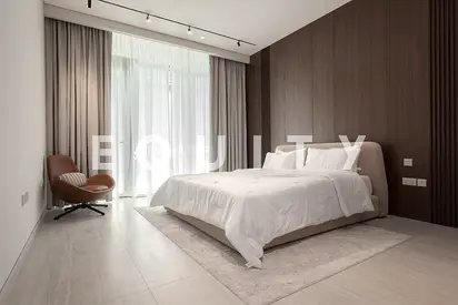 Upgraded Unit | Prime Location | Canal Access