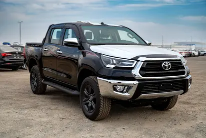 Toyota Hilux SR5 - GCC Specs - Brand New! 2.7L Petrol Full Option