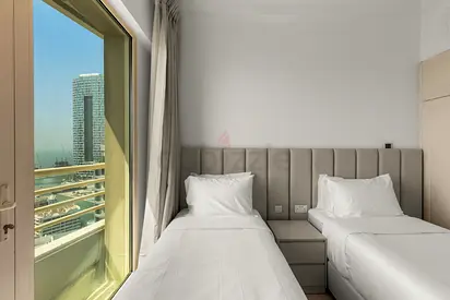 Bedspace in Modern Apartment | Canal Views | Near Marina Walk  Beach