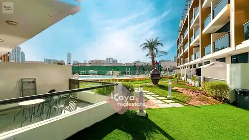 Modern Studio | Prime Location | Pool View