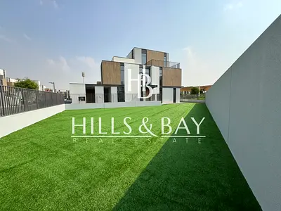 FULL PARK FACING 4 BED LANDSCAPE READY BIG PLOT