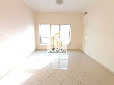 Family 2bhk big size on road building 3bathroom only 45k muwaileh