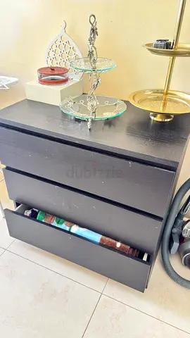 Black 3-drawer chest dresser