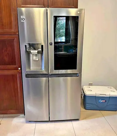 Lg latest model fridge freezer with water dispenser and ice maker same like new