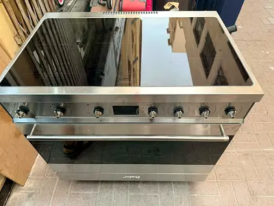 Smeg induction cooker 90cm excellent condition