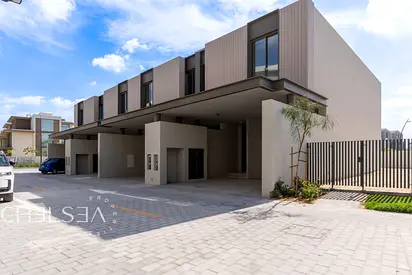 LARGEST PLOT | SINGLE ROW | CORNER UNIT