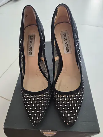 Steve Madden black studded pointed flats