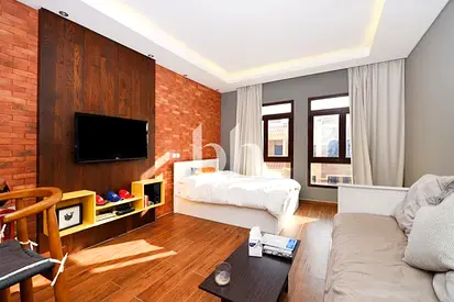 Furnished | Close To Mall | Vacant Soon | Upgraded