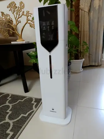 Tower humidifier / air purifier - white, working condition