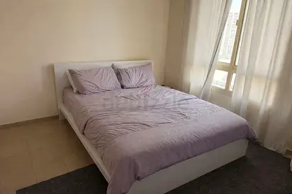 Elegant White Bedroom Bed Strong structure with comfortable mattress. Well maintained, ready to use
