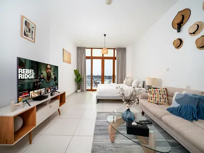 SPACIOUS PALM STUDIO WATER VIEWS AVAILABLE NOW