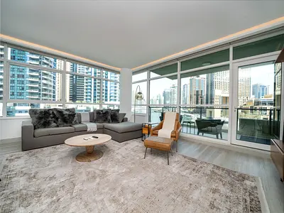 ALL BILLS INCLUDED CLASSY SPACIOUS 3BR-AVAILABLE NOW