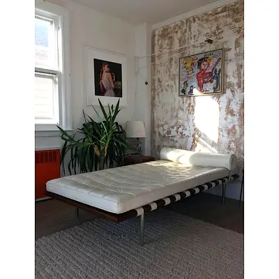 Objekts of Design Barcelona Style Classic Day bed lounger sofa ivory Italian leather 186x84x42 cm