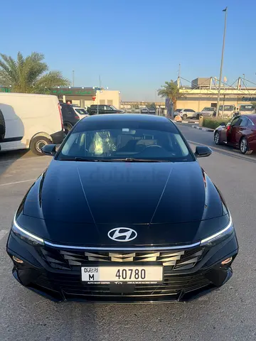 Hyundai Elantra 2025 GCC 16000 km Immaculate condition for immediate sale preference to cash buyer