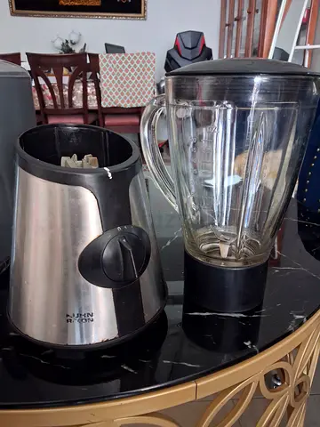 Glass jar blender with stainless steel motor base — used