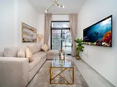 Bright &amp; Spacious JVC 1BR AVAILABLE NOW
