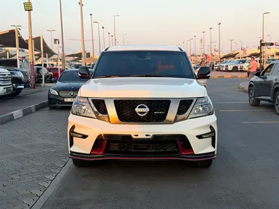 Nissan Patrol LE Platinum 2011 - GCC Specs