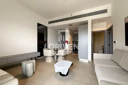 Modern Unit | Expansive Views | Prime Urban Living