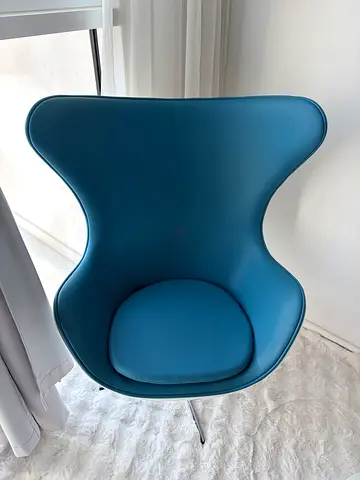 White dome covered cat litter box with side entry