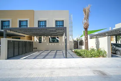 Eco-Luxe Family Haven | A Harmonious Blend of Nature and Design | Resale