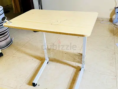 Bed laptop table