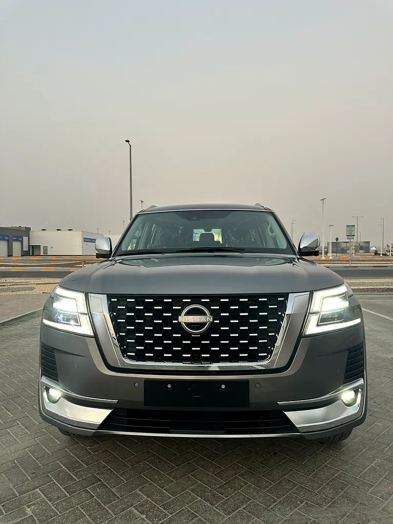 Nissan Patrol 2024 — photo 1 of 8