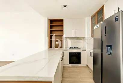 Spacious 2BR | Vacant | Town Square Living