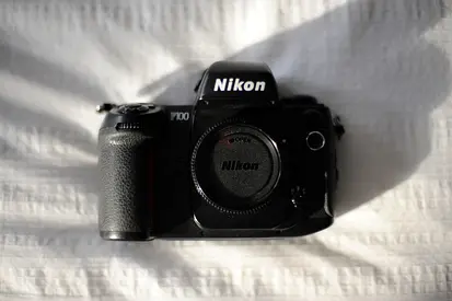 Nikon f100