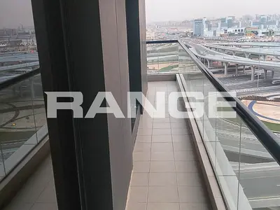 Spacious Living I Up to 12 Cheques I Vacant