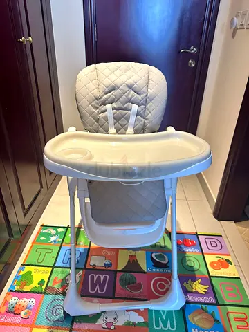 High Chair for Baby Giggles - Comfortable and Stylish