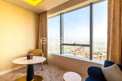 Studio | Prime Location | Stunning Views