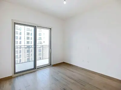 Modern Studio | Family Friendly Community | Vacant