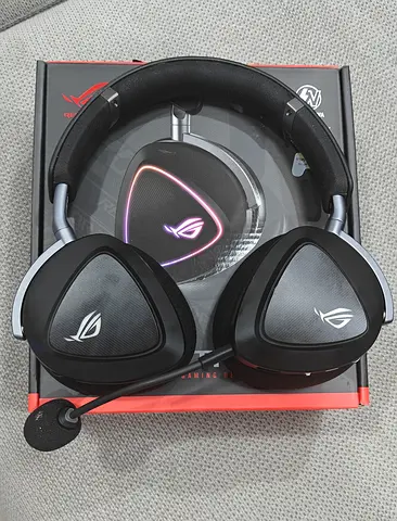 ASUS ROG Delta 2 Gaming Headset with extra Mic - Good Condition