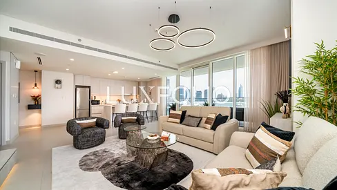 NEWLY FURNISHED BEACHFRONT 1BR SEA VIEW- AVAILABLE NOW