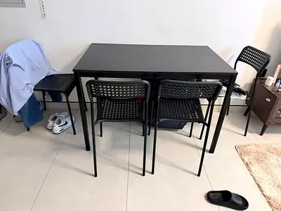Black Dinning Table with Chairs