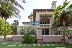 Luxury Beachfront | Private Pool | Well Maintained